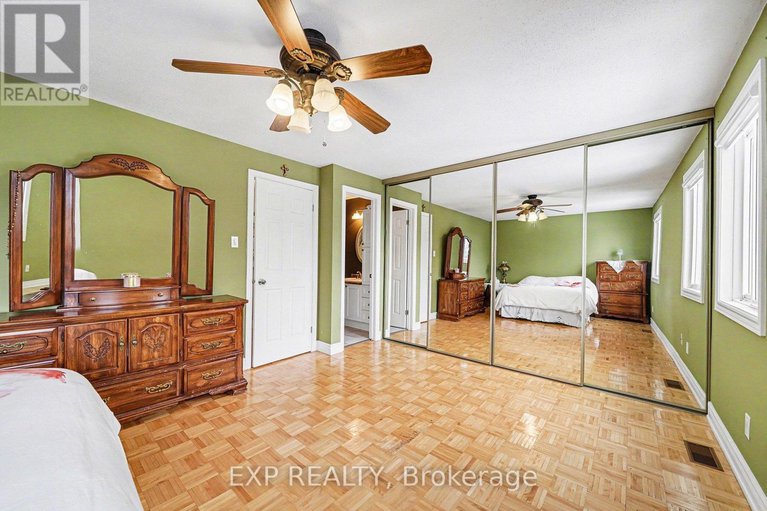 29312999/100-1145-derable-place/convent-glen-north/ottawa/ontario/K1C5L5_8