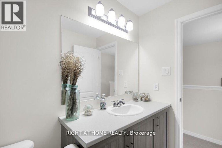 29103269/507-radiant-private/emerald-meadowstrailwest/ottawa/ontario/K2M0M9_34