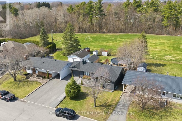 29651251/185-lacroix-avenue/bilberry-creekqueenswood-heights/ottawa/ontario/K1E1K2_4