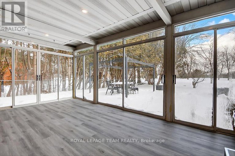 29396926/6636-marina-drive/manotick-south-to-roger-stevens/ottawa/ontario/K4M1B3_42