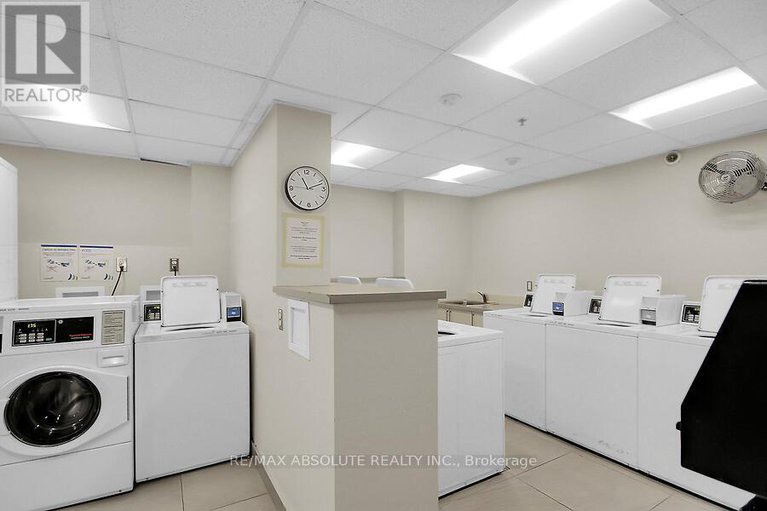 29233986/1607-158a-mcarthur-avenue/vanier/ottawa/ontario/K1L8E7_23