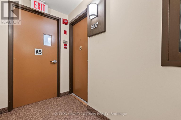 28974032/507-50-burnside-avenue/mechanicsville/ottawa/ontario/K1Y2M2_4
