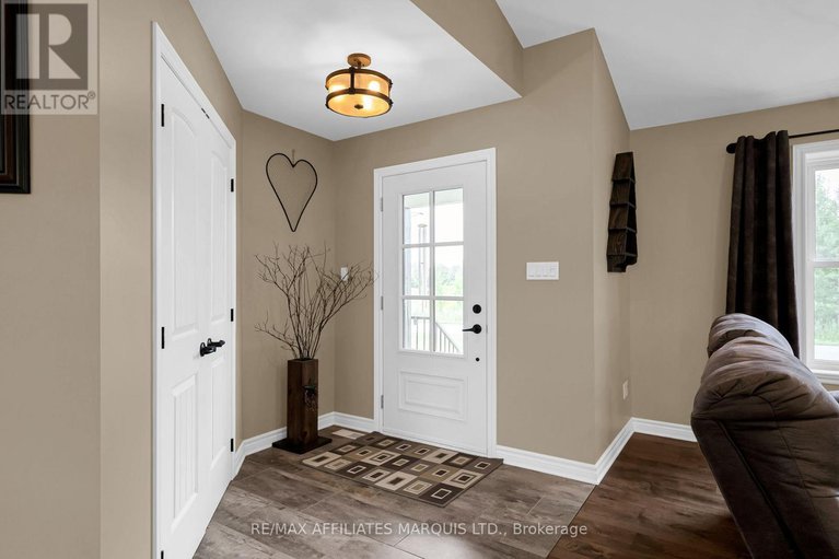 28797293/6840-lalonde-boulevard/south-glengarry-charlottenburgh-twp/south-glengarry/ontario/K0C2E0_5