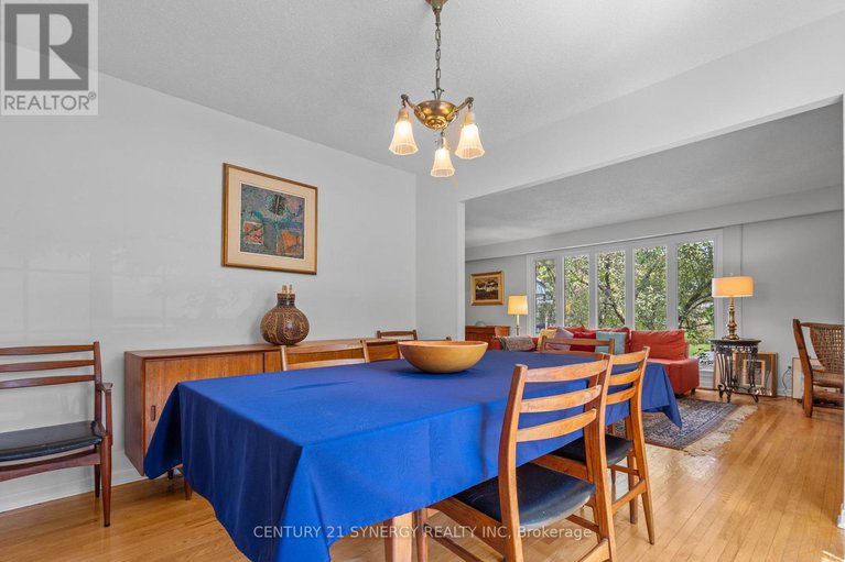 28626680/14-silver-aspen-crescent/blackburn-hamlet/ottawa/ontario/K1B3C5_30