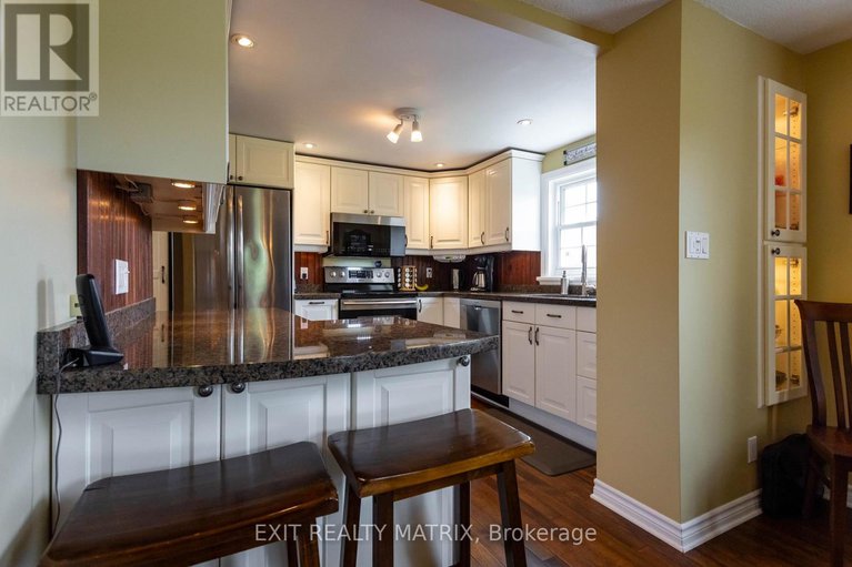 28874939/1467-wade-road/russell-twp/russell/ontario/K4R1E5_17