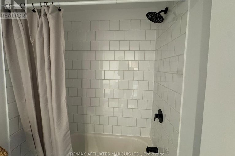 29078821/11-elgin-street-e/alexandria/north-glengarry/ontario/K0C1A0_22