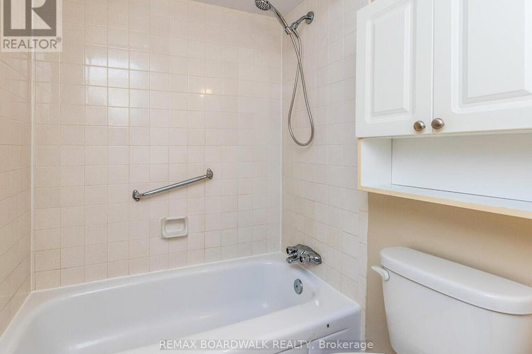 29255405/709-2400-virginia-drive/urbandale-acres/ottawa/ontario/K1H8L3_17