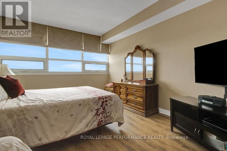 29514989/2002-1480-riverside-drive/riverview-park/ottawa/ontario/K1G5H2_23