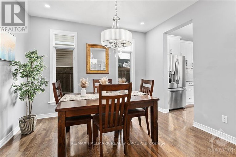 28301272/4464-shoreline-drive/riverside-southgloucester-glen/ottawa/ontario/K1V1R7_7