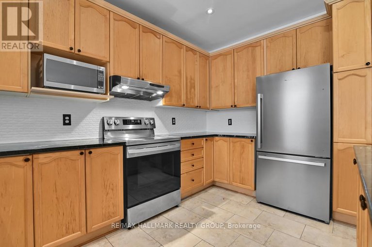 29663474/702-mud-creek-crescent/riverside-southgloucester-glen/ottawa/ontario/K1V1W3_12