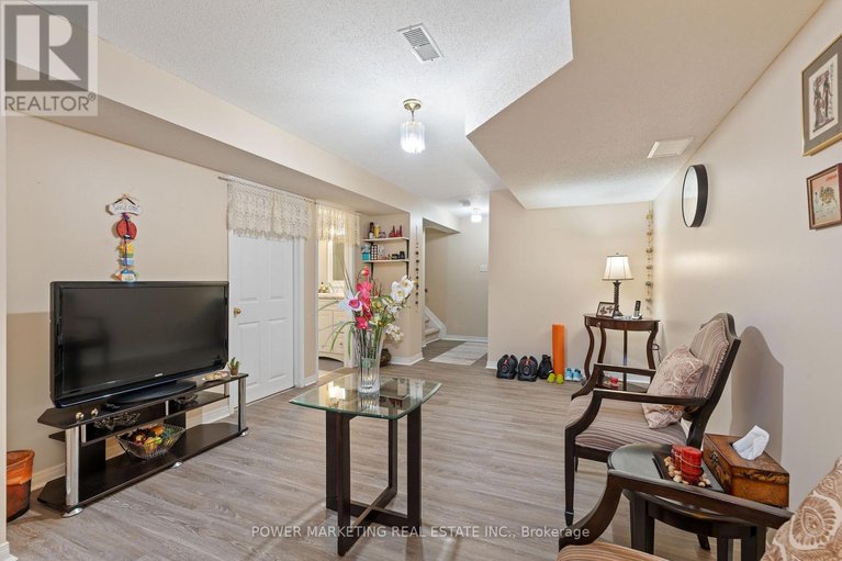 29640319/1096-ballantyne-drive/fallingbrookgardenway-south/ottawa/ontario/K4A4C6_24