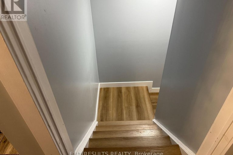 29055945/1090-dianne-avenue/town-of-rockland/clarence-rockland/ontario/K4K1G7_33