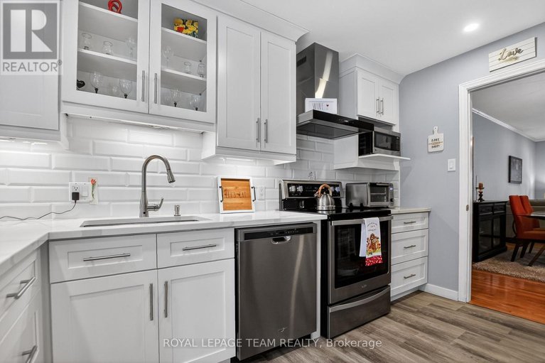 29366055/20-river-oaks-court/stittsville-central/ottawa/ontario/K2S1L3_20