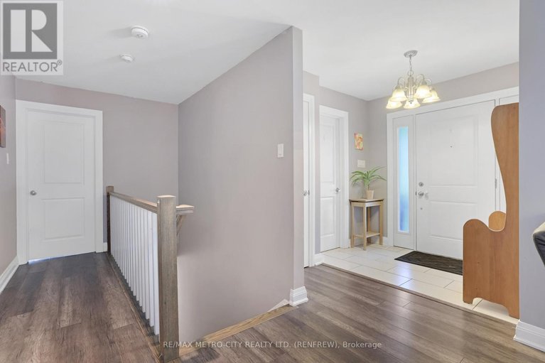 29606362/2457-burnstown-road/mcnabbraeside-twps/mcnabbraeside/ontario/K7V3Z4_8