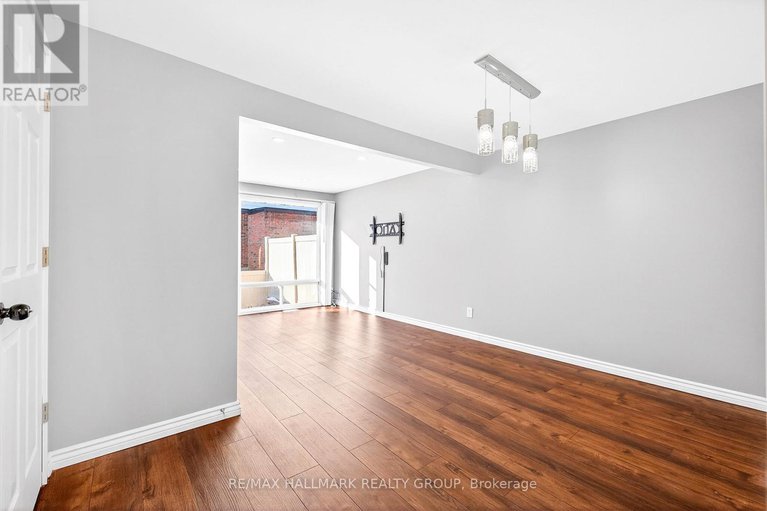 29163318/b-905-elmsmere-road/beacon-hill-south/ottawa/ontario/K1J8G4_9