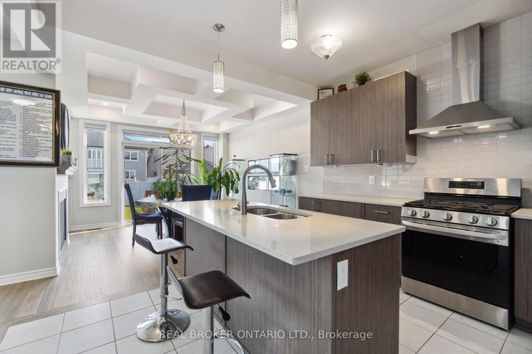 29160295/28-sopwith-private/huntley-ward-south-east/ottawa/ontario/K0A1L0_6