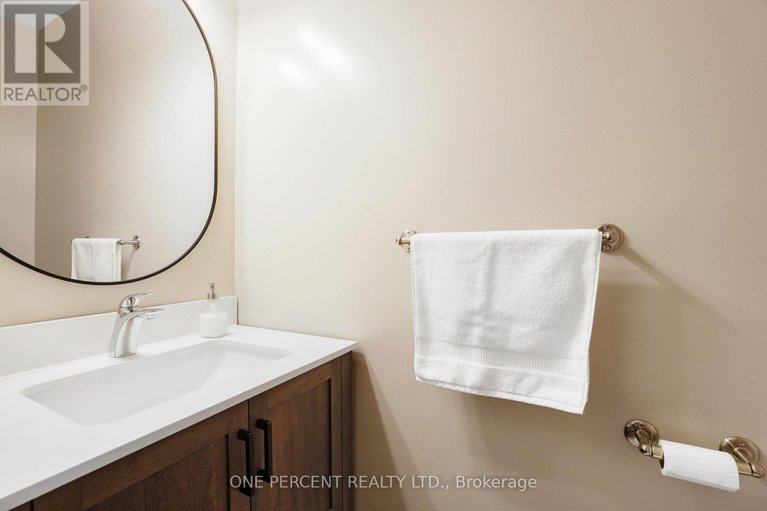 29612741/1570-champneuf-drive/chateauneuf/ottawa/ontario/K1C6B5_23