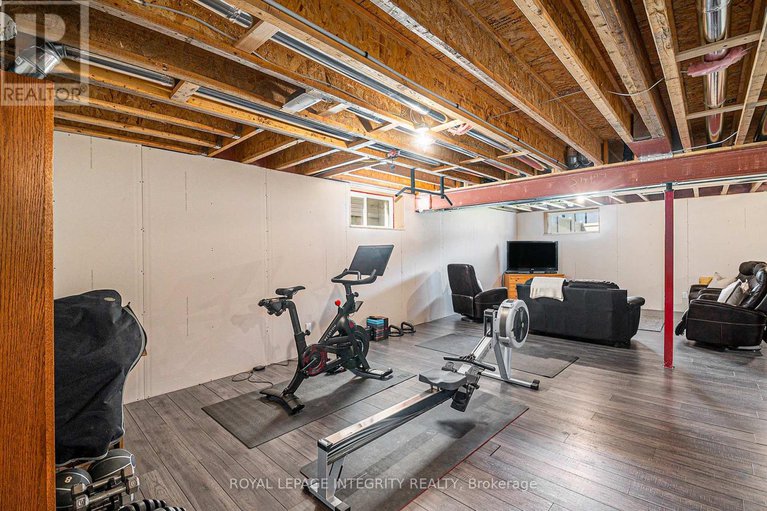 28646652/153-lyon-street/embrun/russell/ontario/K0A1W0_34