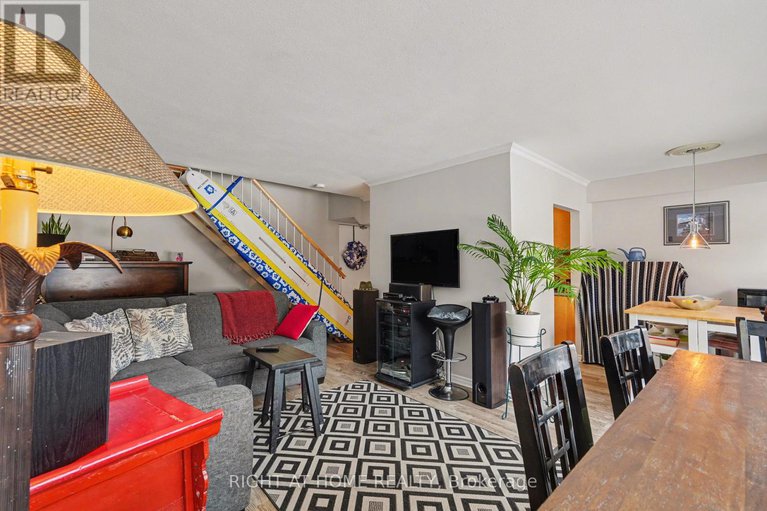 29439108/121-12-corkstown-road/lakeview-park/ottawa/ontario/K2H5B3_4