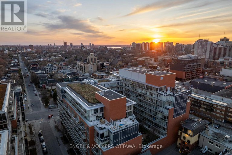 28813803/823-349-mcleod-street/ottawa-centre/ottawa/ontario/K2P0S1_29