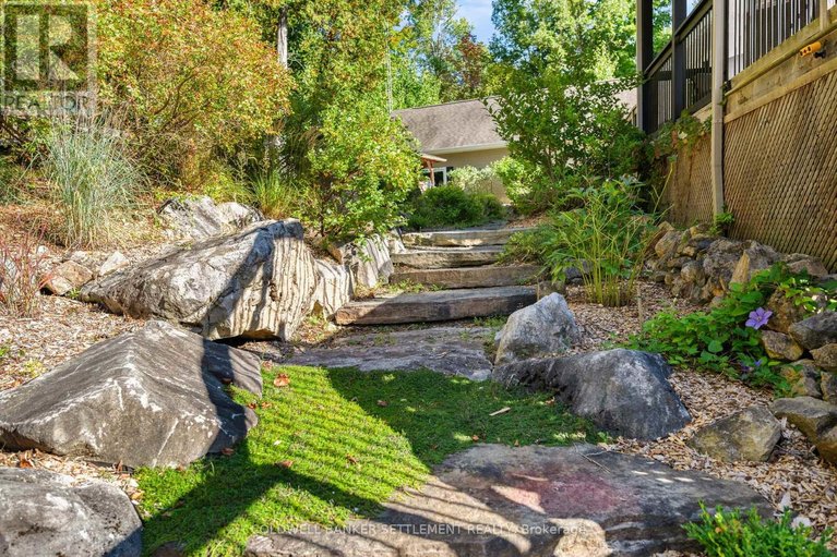 29662330/3124-mcdonalds-corners-road-road/lanark-highlands-dalhousie-twp/lanark-highlands/ontario/K0G1K0_43