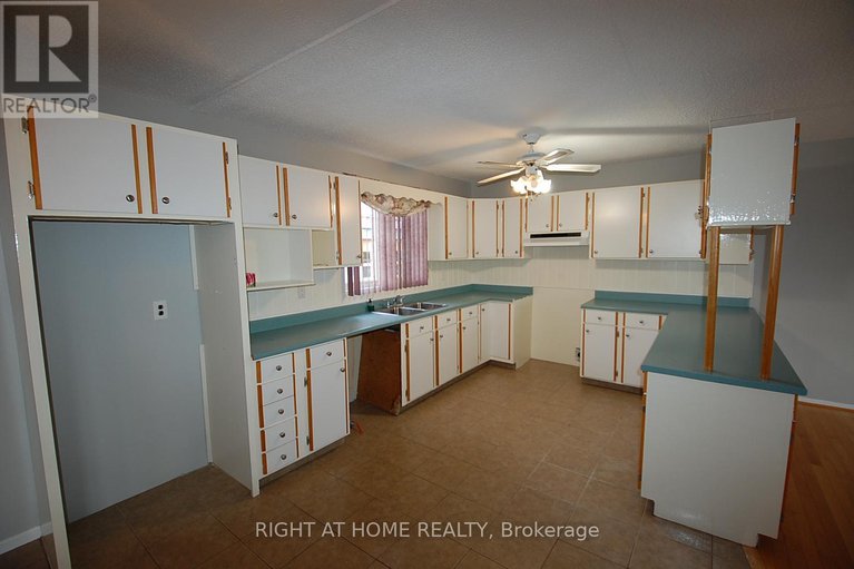 27848328/312-ramage-road/clarencerockland-twp/clarence-rockland/ontario/K4K1K7_6
