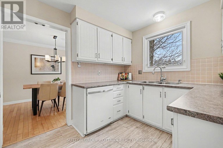 29227588/265-mcclellan-road/arlington-woods/ottawa/ontario/K2H8N7_14