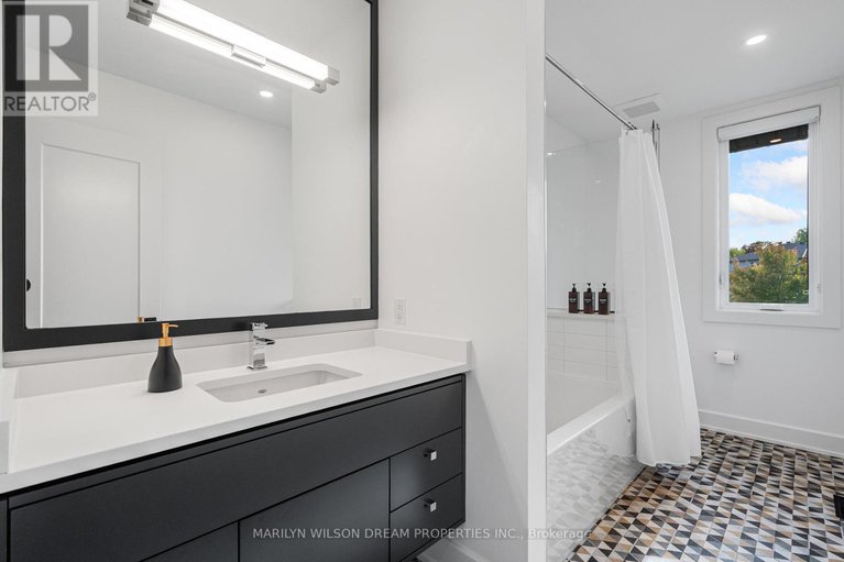 28879793/521-leimerk-court/manotick-village-manotick-estates/ottawa/ontario/K4M0E8_34