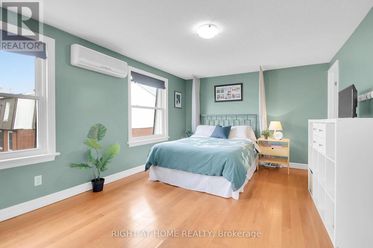 28284390/5-moorside-private/carleton-heights/ottawa/ontario/K2C3P4_22