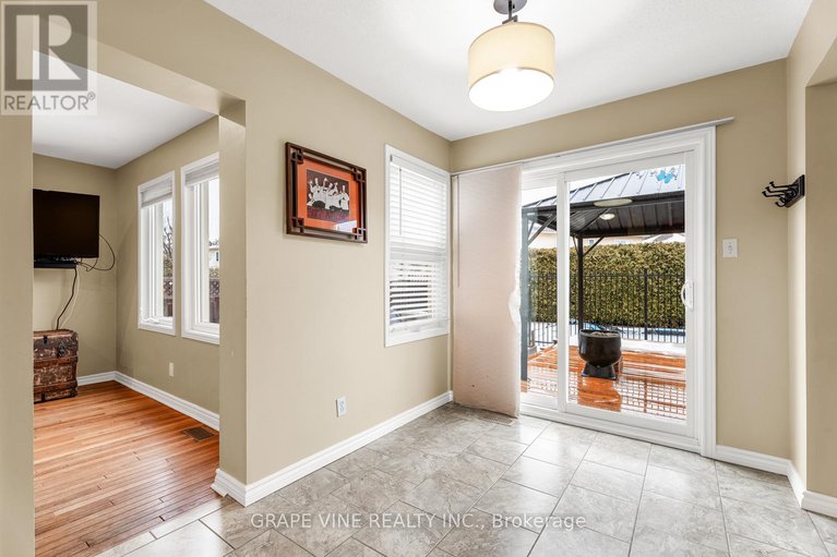 28125073/1651-westport-crescent/chateauneuf/ottawa/ontario/K1C6C4_9