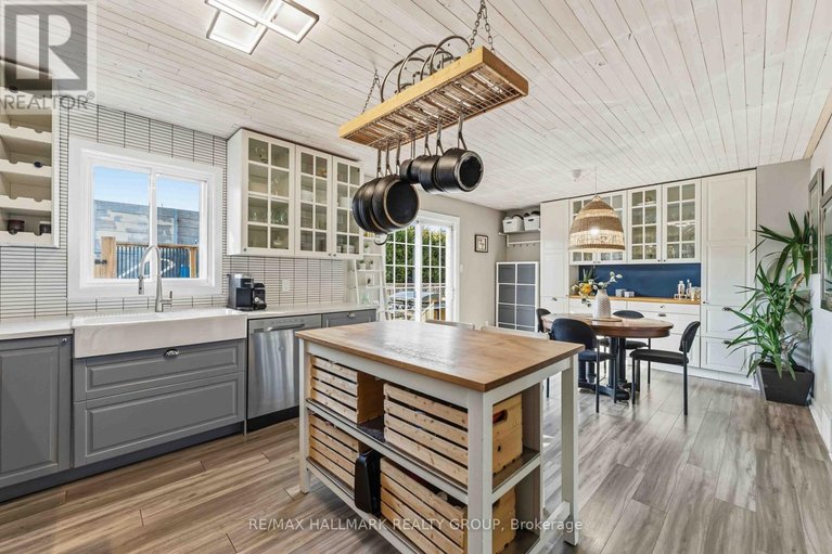 29596241/1091-burgundy-lane/convent-glen/ottawa/ontario/K1C2M9_14