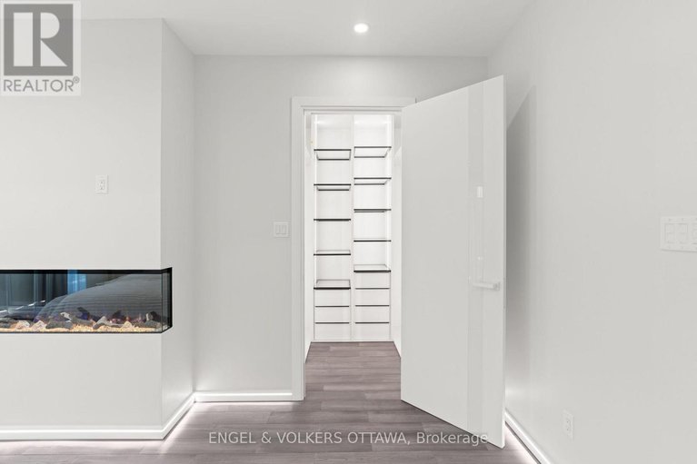 29362000/258-northwestern-avenue/ottawa-westtunneys-pasture/ottawa/ontario/K1Y0M3_20