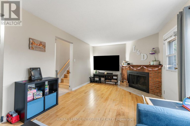 29064817/45-wessex-road/on-the-green/ottawa/ontario/K2J1X2_9