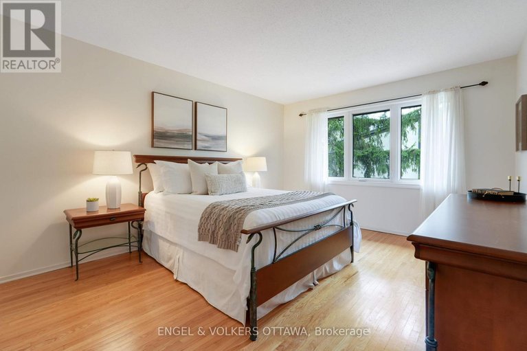 29677909/33-2111-montreal-road/beaconwood/ottawa/ontario/K1J8M8_15