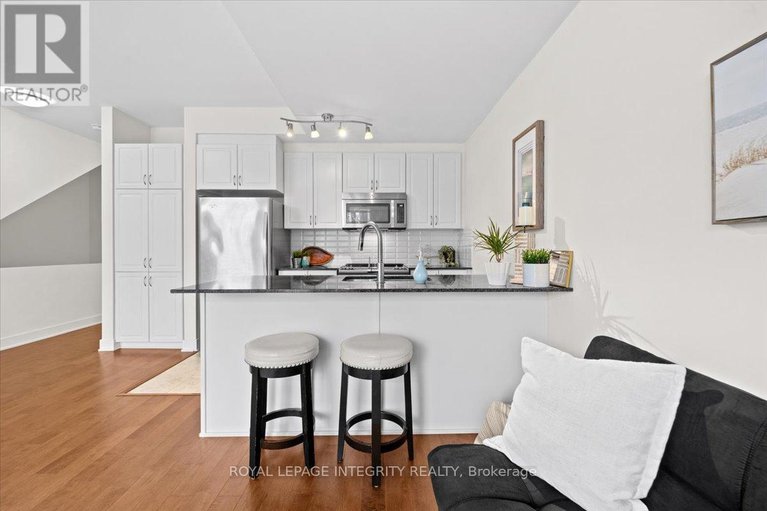 29676641/9-78-holmwood-avenue/glebe/ottawa/ontario/K1S2P1_13