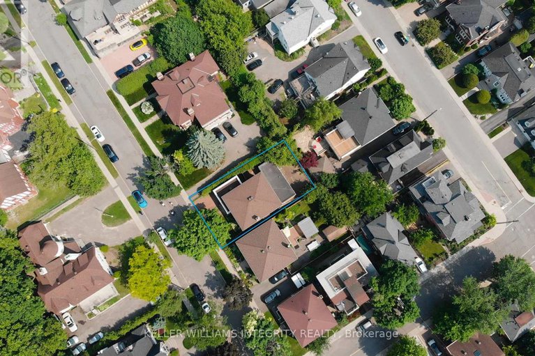 28436657/39-goulburn-avenue/sandy-hill/ottawa/ontario/K1N8C7_36