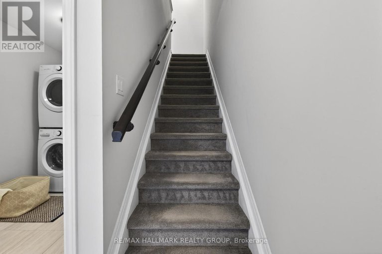 29602221/805-kiniw-private/cfb-rockcliffe-and-area/ottawa/ontario/K1K4Z4_6