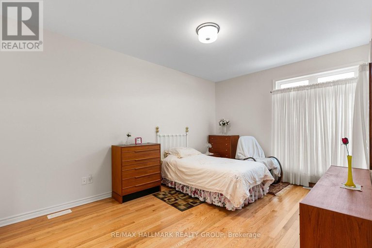 29281423/66-kayenta-street/remainder-of-stittsville-area/ottawa/ontario/K2S2K7_18