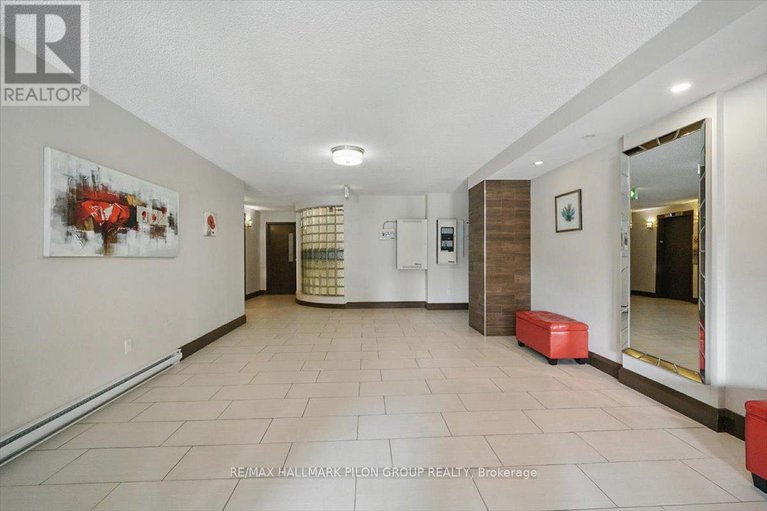 28475824/404-201-laurier-avenue-e/sandy-hill/ottawa/ontario/K1N6P1_16