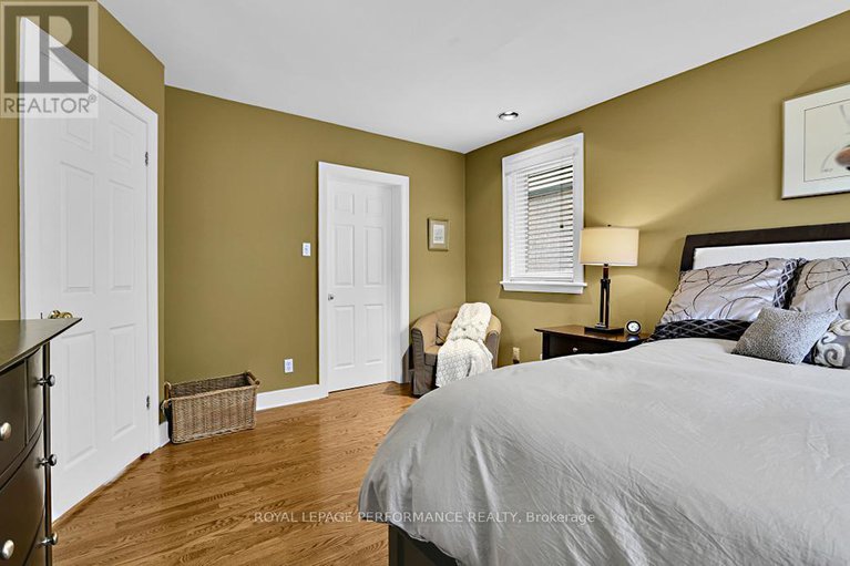 28274254/2043-riverside-drive/faircrest-heights/ottawa/ontario/K1H7X1_16