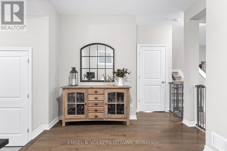 28239437/3499-woodroffe-avenue/strandherd/ottawa/ontario/K2G7A6_5