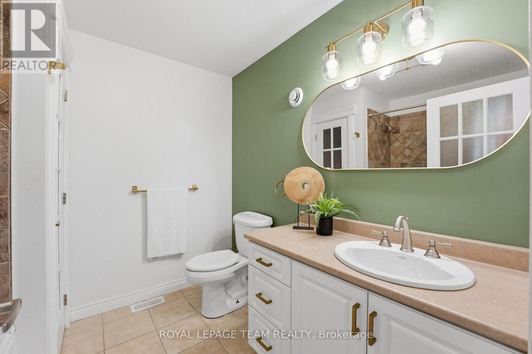 29081356/116-mclachlin-street-s/arnprior/arnprior/ontario/K7S3Y5_31