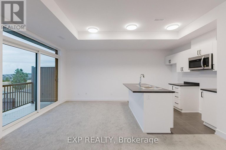 28765726/827-silhouette-private/cedargrovefraserdale/ottawa/ontario/K2J4S3_12