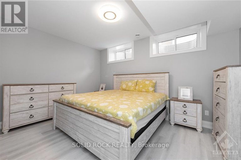 28596831/224-roger-road/alta-vistafaircrest-heights/ottawa/ontario/K1H5C6_27
