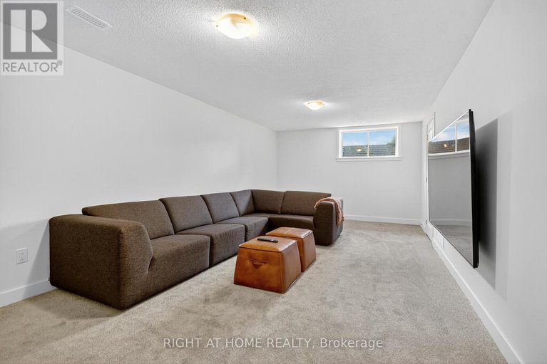 28888822/2329-goldhawk-drive/stittsville-south/ottawa/ontario/K2S2X3_31