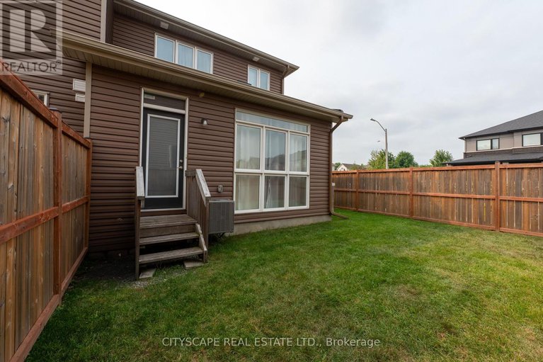 28681279/174-joshua-street/mer-bleuebradley-estatesanderson-park/ottawa/ontario/K1W0A3_49
