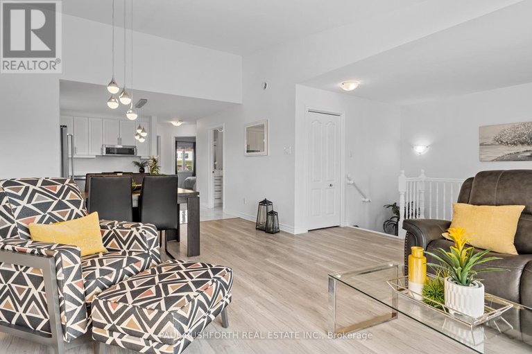 28459487/407-330-montee-outaouais-street/town-of-rockland/clarence-rockland/ontario/K4K1G2_18