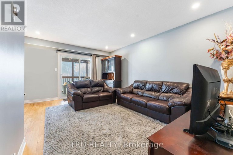 29325891/2-2960-penny-drive/britannia-heights/ottawa/ontario/K2B6H5_20