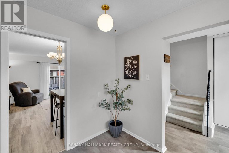 29023435/b-479-moodie-drive/arbeatha-park/ottawa/ontario/K2H8T7_9