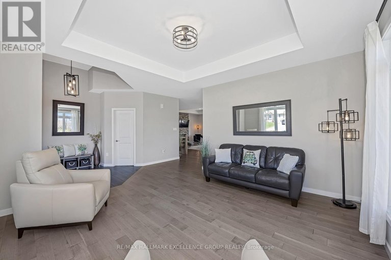 29663853/921-colette-street/clarencerockland-twp/clarence-rockland/ontario/K0A1E0_8